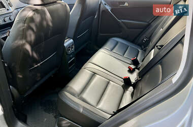 Внедорожник / Кроссовер Volkswagen Tiguan 2015 в 