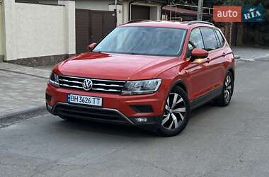 Внедорожник / Кроссовер Volkswagen Tiguan 2017 в Одессе