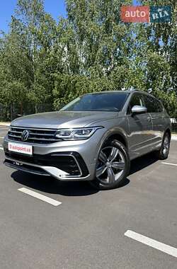 Внедорожник / Кроссовер Volkswagen Tiguan 2019 в Белогородке