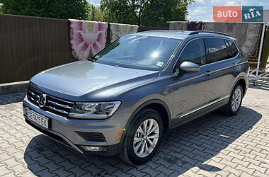 Внедорожник / Кроссовер Volkswagen Tiguan 2017 в 