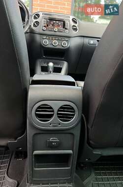 Позашляховик / Кросовер Volkswagen Tiguan 2013 в 
