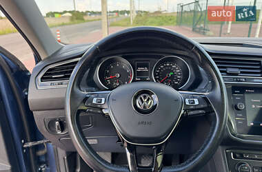 Позашляховик / Кросовер Volkswagen Tiguan 2019 в 