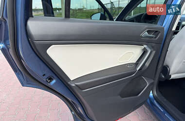 Позашляховик / Кросовер Volkswagen Tiguan 2019 в 