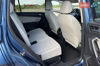 Позашляховик / Кросовер Volkswagen Tiguan 2019 в 