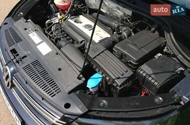 Внедорожник / Кроссовер Volkswagen Tiguan 2015 в 