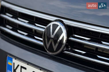 Позашляховик / Кросовер Volkswagen Tiguan 2019 в 