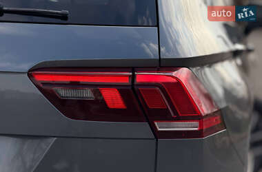 Позашляховик / Кросовер Volkswagen Tiguan 2019 в 