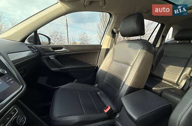 Позашляховик / Кросовер Volkswagen Tiguan 2019 в 