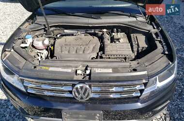 Внедорожник / Кроссовер Volkswagen Tiguan 2020 в 