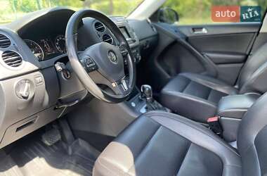 Внедорожник / Кроссовер Volkswagen Tiguan 2015 в 