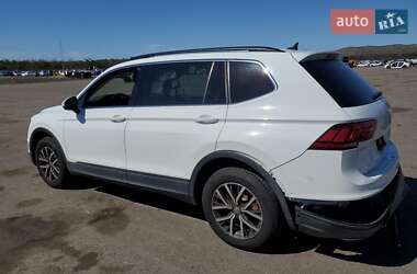 Внедорожник / Кроссовер Volkswagen Tiguan 2019 в 