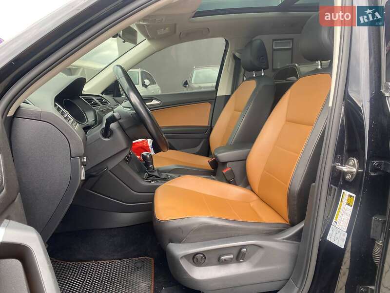 Внедорожник / Кроссовер Volkswagen Tiguan 2017 в Львове