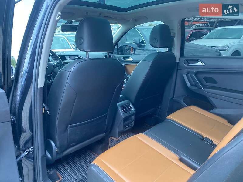 Внедорожник / Кроссовер Volkswagen Tiguan 2017 в Львове