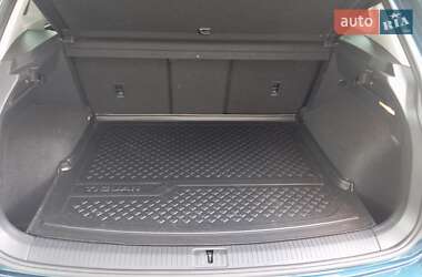 Внедорожник / Кроссовер Volkswagen Tiguan 2021 в 