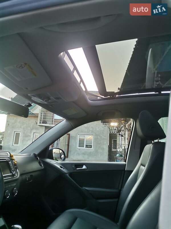 Внедорожник / Кроссовер Volkswagen Tiguan 2013 в Черновцах