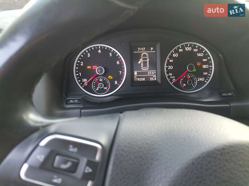 Внедорожник / Кроссовер Volkswagen Tiguan 2013 в Черновцах