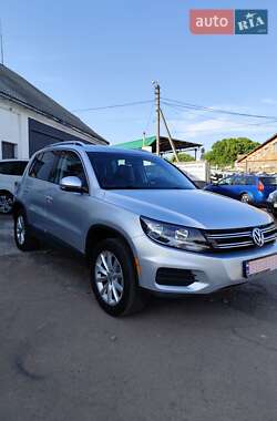 Позашляховик / Кросовер Volkswagen Tiguan 2017 в 