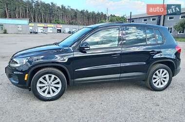 Внедорожник / Кроссовер Volkswagen Tiguan 2012 в 