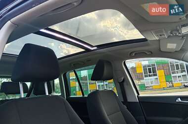 Внедорожник / Кроссовер Volkswagen Tiguan 2012 в 