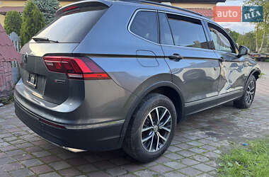 Внедорожник / Кроссовер Volkswagen Tiguan 2019 в 