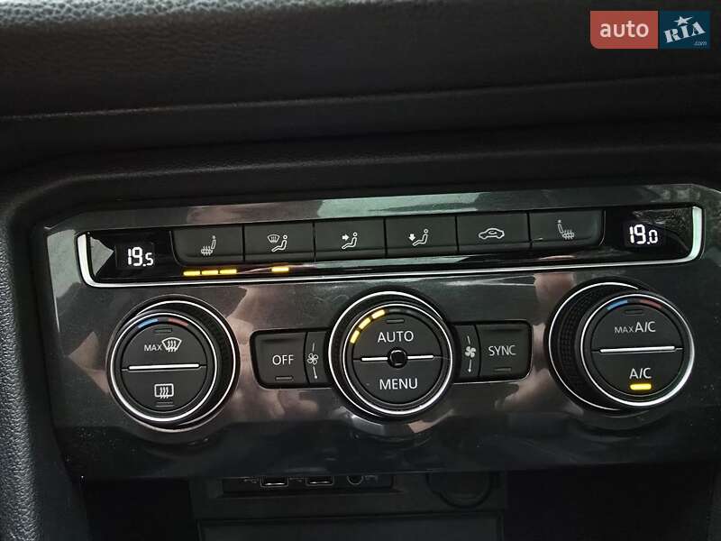 Внедорожник / Кроссовер Volkswagen Tiguan 2020 в Львове