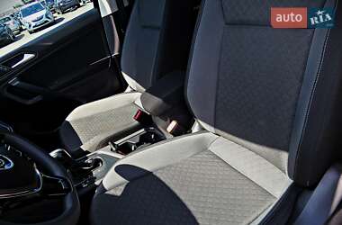 Позашляховик / Кросовер Volkswagen Tiguan 2019 в 