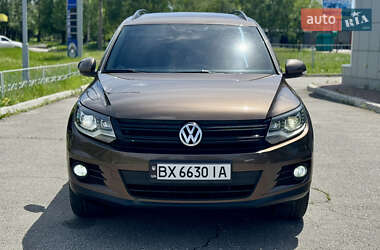 Внедорожник / Кроссовер Volkswagen Tiguan 2011 в 