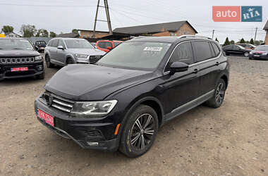Внедорожник / Кроссовер Volkswagen Tiguan 2018 в Луцке