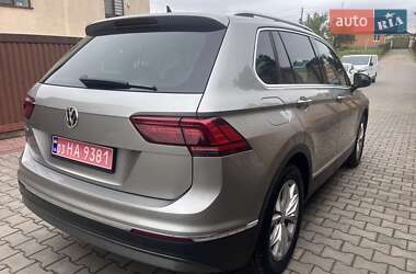Позашляховик / Кросовер Volkswagen Tiguan 2020 в 