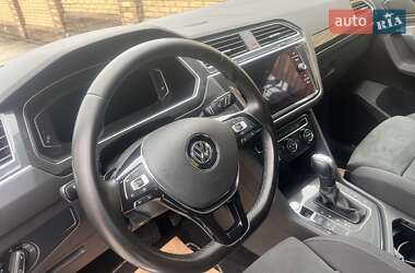 Позашляховик / Кросовер Volkswagen Tiguan 2020 в 
