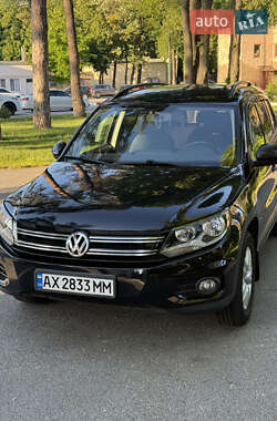Позашляховик / Кросовер Volkswagen Tiguan 2013 в Харкові