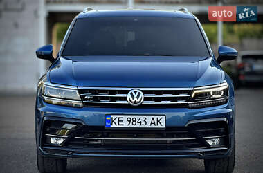 Внедорожник / Кроссовер Volkswagen Tiguan 2018 в 