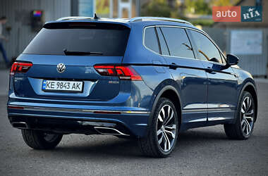 Внедорожник / Кроссовер Volkswagen Tiguan 2018 в 