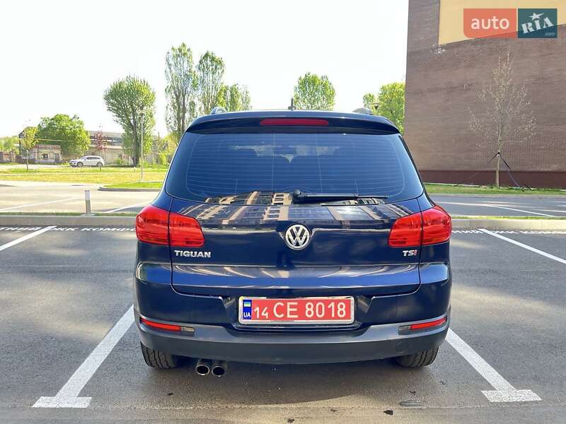 Позашляховик / Кросовер Volkswagen Tiguan 2015 в Чернігові