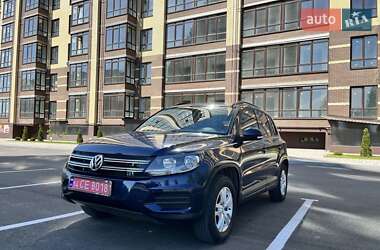 Позашляховик / Кросовер Volkswagen Tiguan 2015 в Чернігові