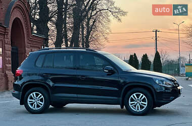 Внедорожник / Кроссовер Volkswagen Tiguan 2017 в 