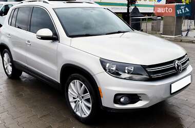 Позашляховик / Кросовер Volkswagen Tiguan 2014 в 