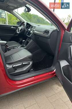 Позашляховик / Кросовер Volkswagen Tiguan 2020 в 