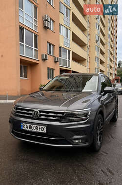 Позашляховик / Кросовер Volkswagen Tiguan 2020 в Києві