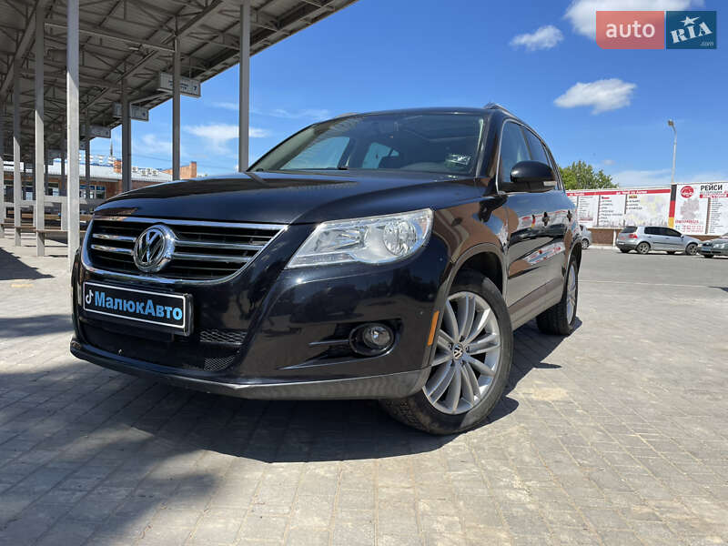 Внедорожник / Кроссовер Volkswagen Tiguan 2008 в 