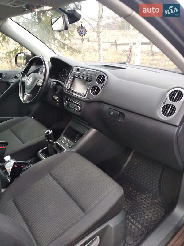 Внедорожник / Кроссовер Volkswagen Tiguan 2012 в Ровно