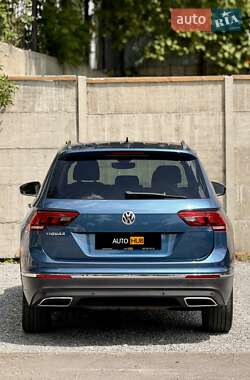 Внедорожник / Кроссовер Volkswagen Tiguan 2019 в 