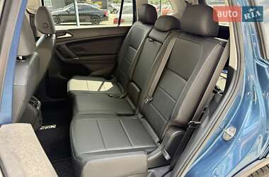 Внедорожник / Кроссовер Volkswagen Tiguan 2019 в 