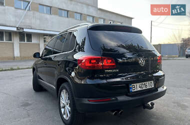 Внедорожник / Кроссовер Volkswagen Tiguan 2013 в 