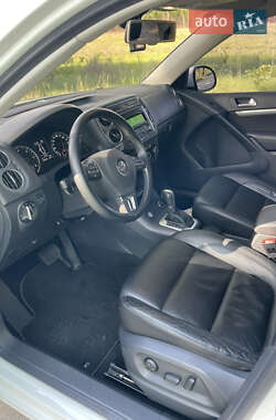 Внедорожник / Кроссовер Volkswagen Tiguan 2014 в 