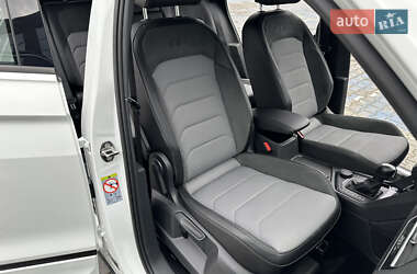 Внедорожник / Кроссовер Volkswagen Tiguan 2020 в 