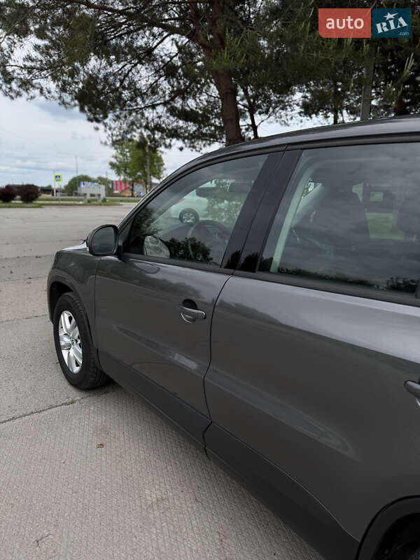Внедорожник / Кроссовер Volkswagen Tiguan 2013 в Львове