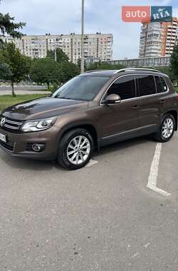Внедорожник / Кроссовер Volkswagen Tiguan 2014 в Харькове