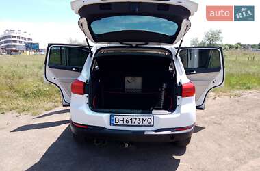 Внедорожник / Кроссовер Volkswagen Tiguan 2016 в 