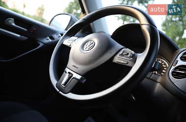 Позашляховик / Кросовер Volkswagen Tiguan 2014 в 
